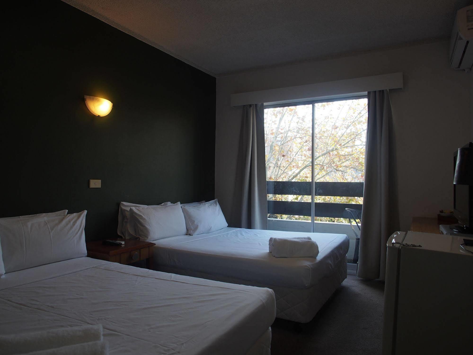 City Crown Motel Сидни Екстериор снимка